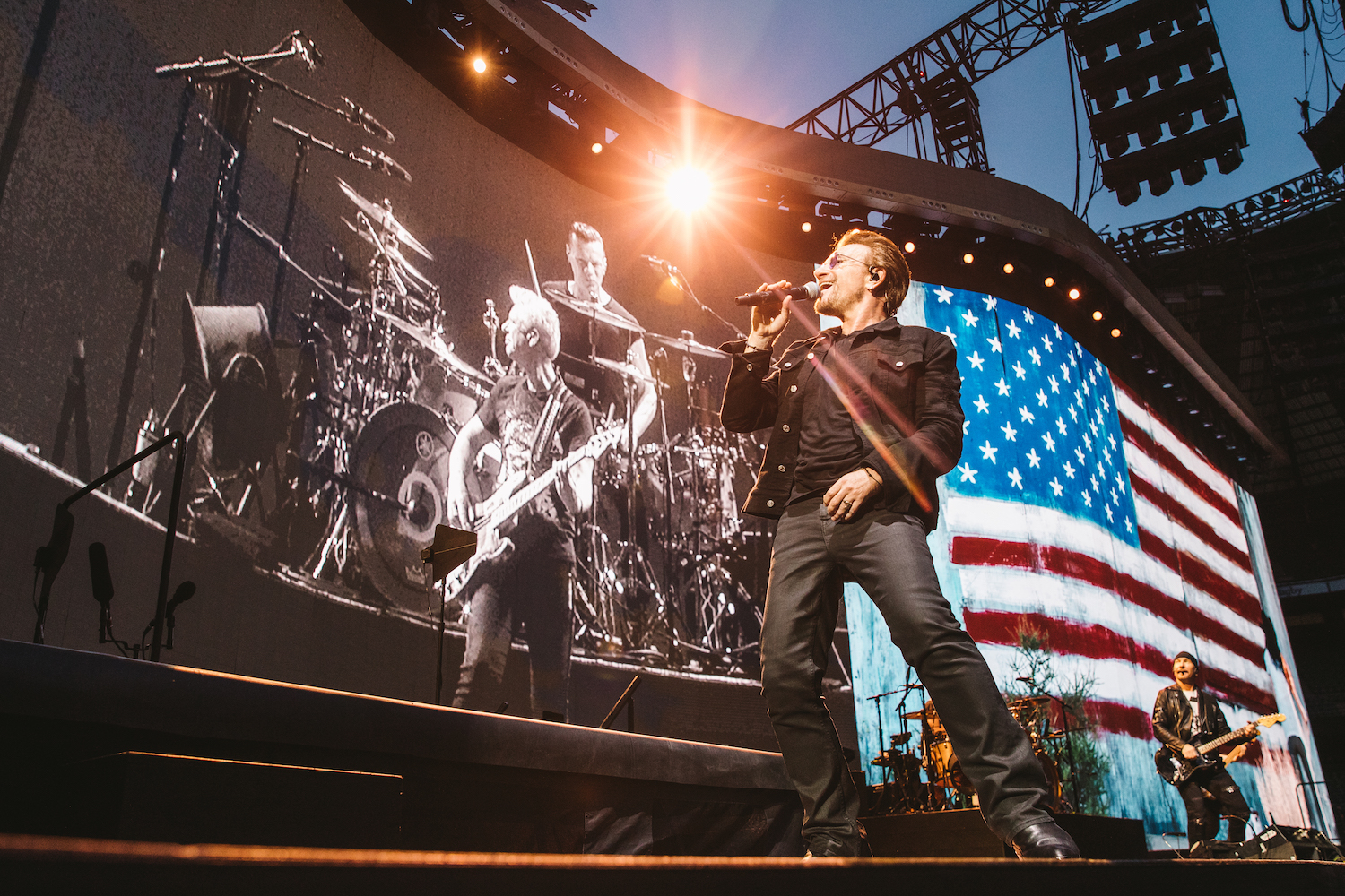 U2 live