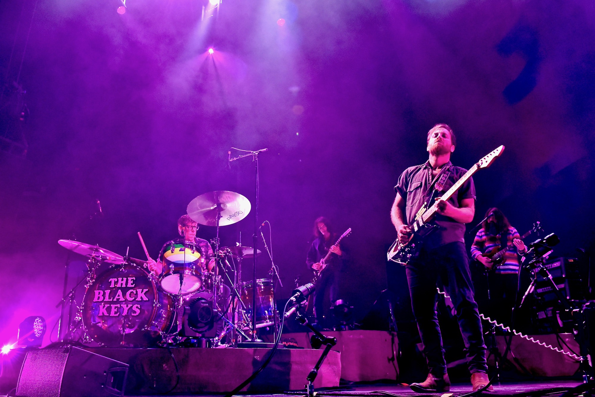 The Black Keys Unveil New Live Band At Target Center Self Titled