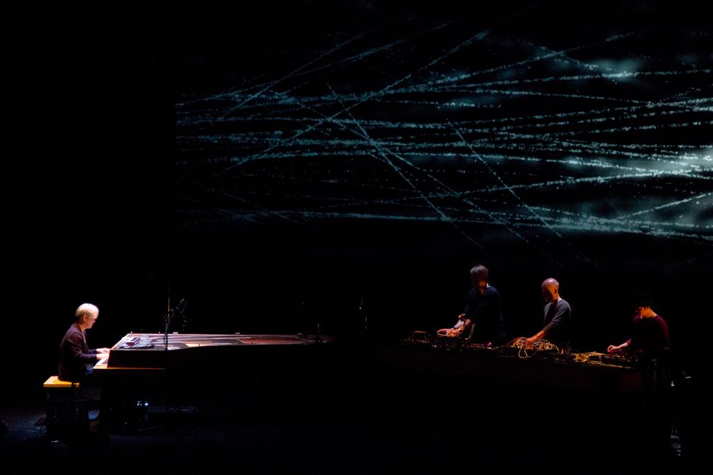 Ryuichi Sakamoto, Taylor Deupree and Illuha